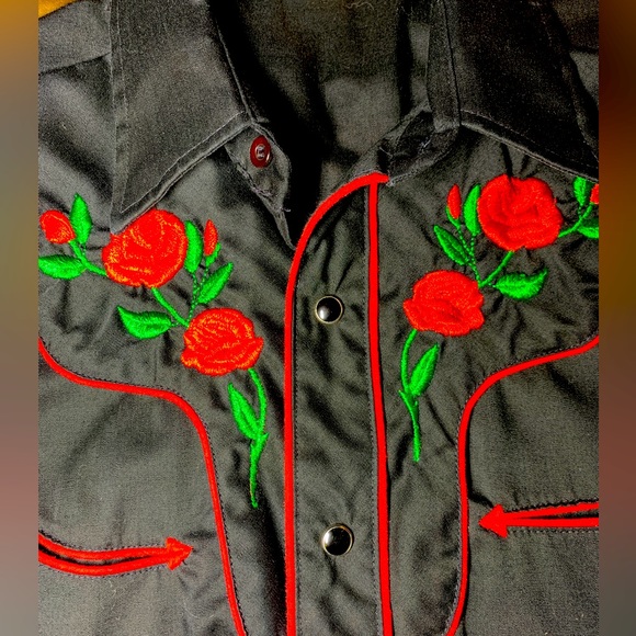 Ely Plains Tops Vintage Ely Plains Rose Embroidered Western Shirt Poshmark